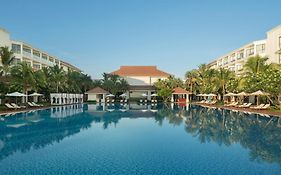 Renaissance Danang Hoi An Resort & Spa